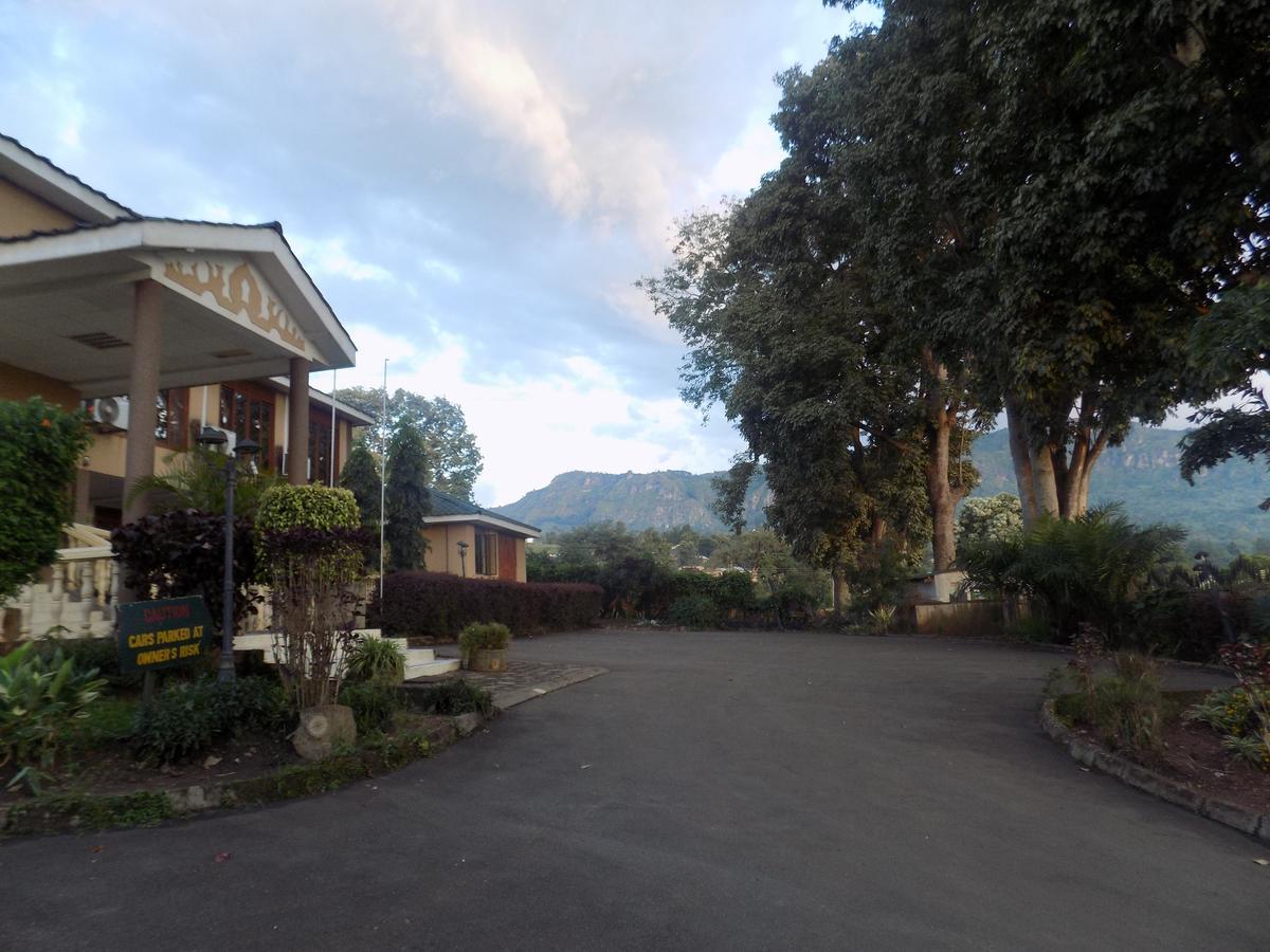Kayegi Hotel Mbale Kültér fotó
