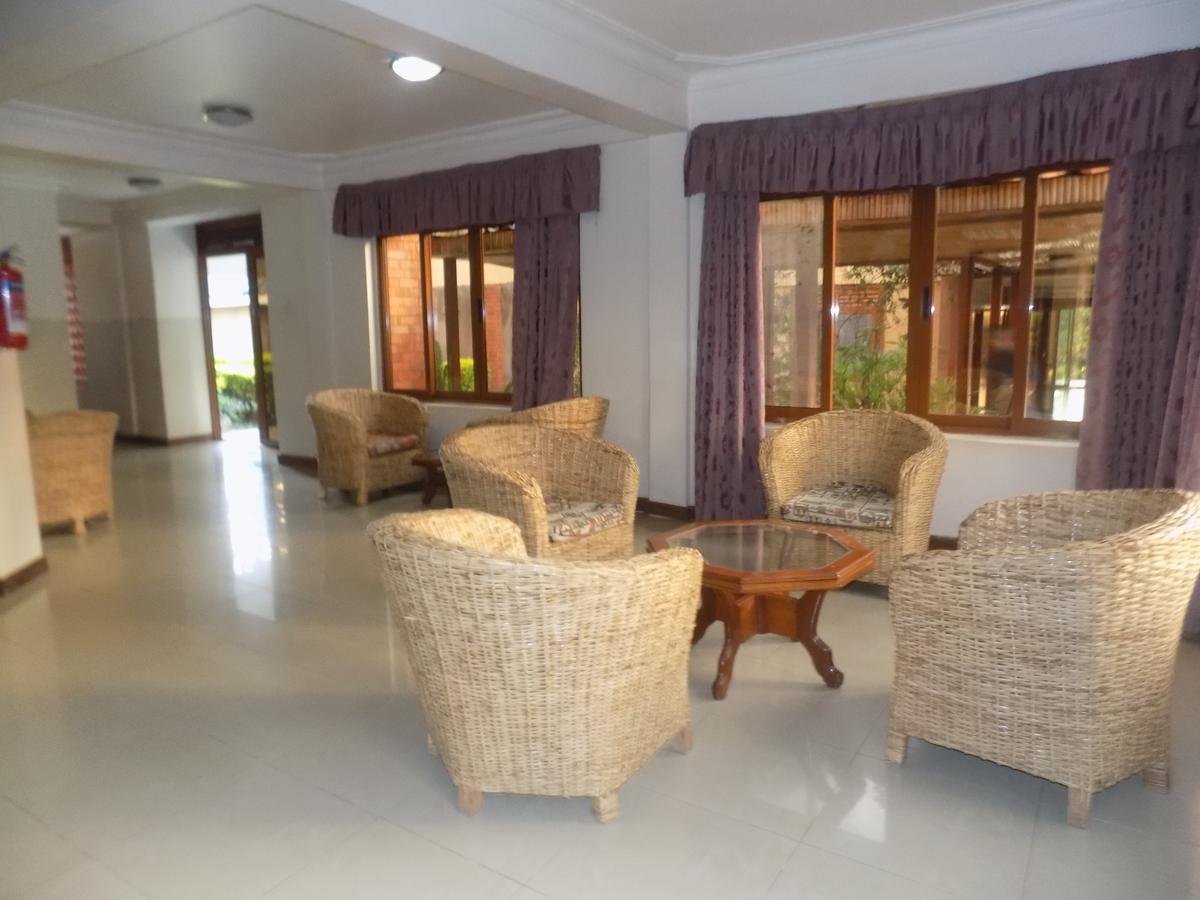 Kayegi Hotel Mbale Kültér fotó